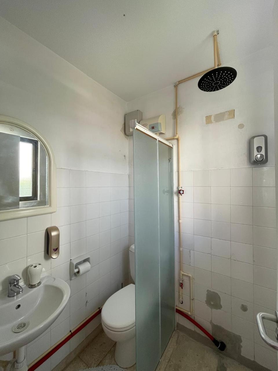 Premium Hostel Marina Paphos Buitenkant foto