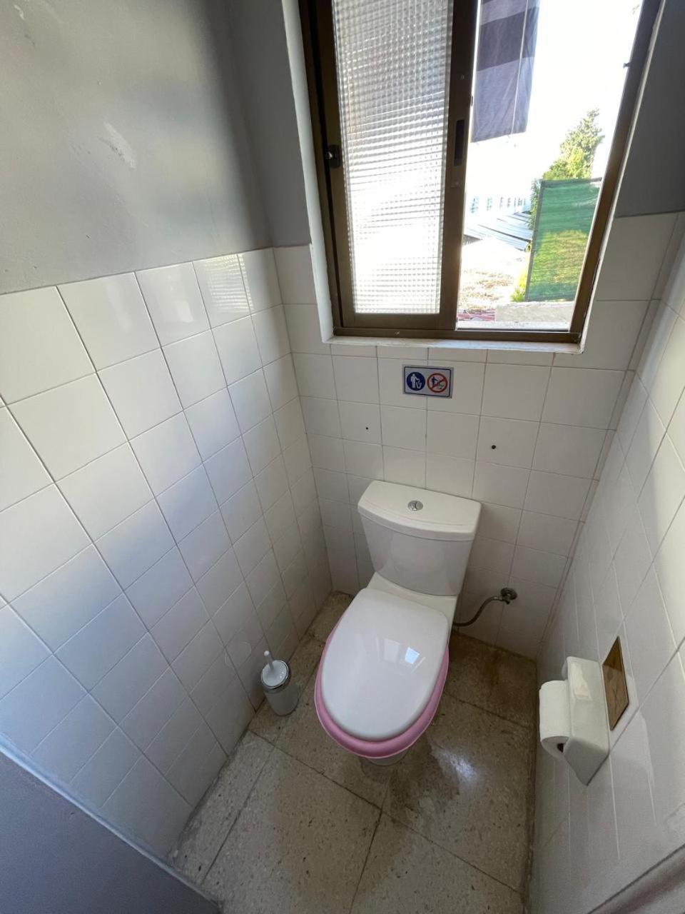 Premium Hostel Marina Paphos Buitenkant foto